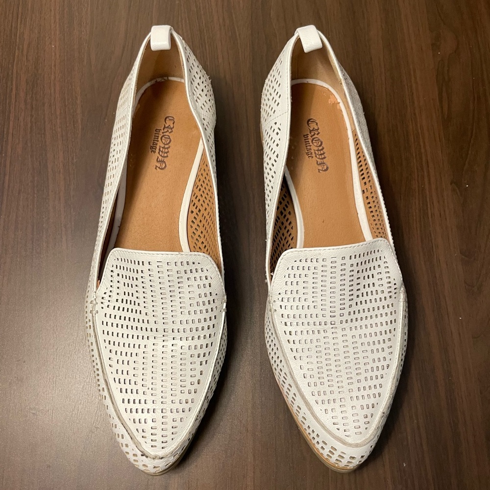 Crown Vintage white shoes